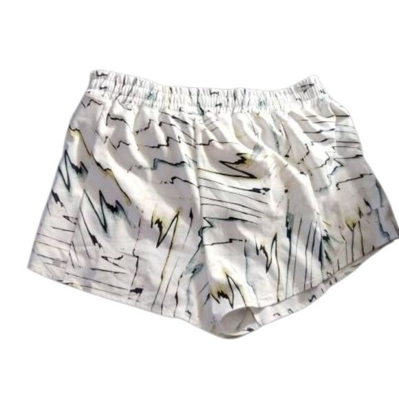 CALIA by Carrie Underwood White Athletic Shorts with Elastic Waistband - Picture 3 of 4